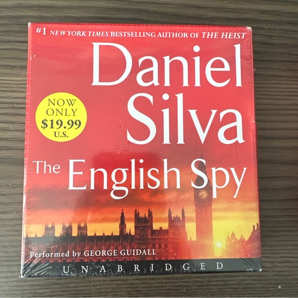 NEW The English Spy by Daniel Silva (2015) CD Complete Unabridged Gabriel Allon - Picture 1 of 2